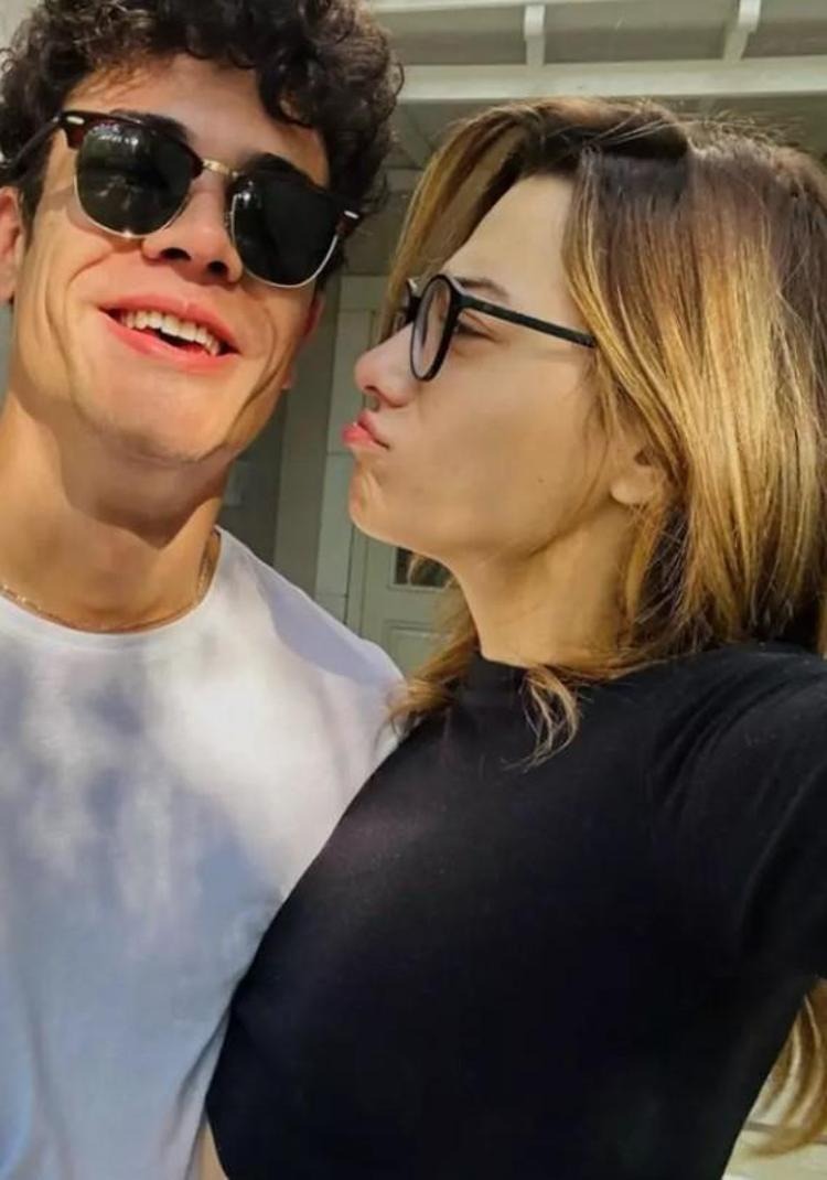 Sümeyye Aydoğan Atakan Hoşgören