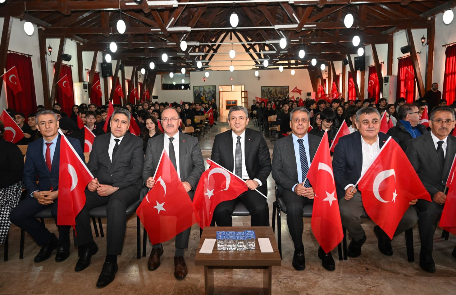 Vali Şahin, 'İlk Dersimiz Bayrak Sevgisi' Programına Katıldı (2)