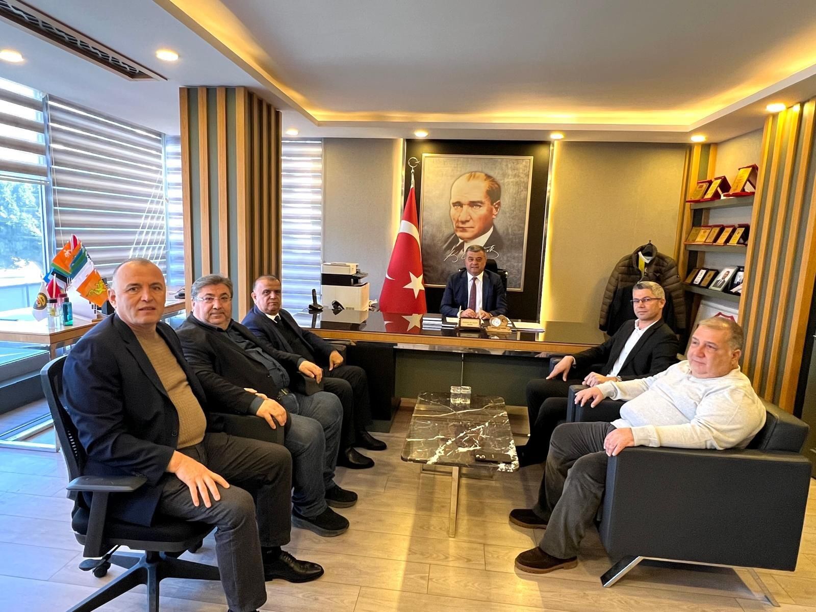 1Antalya Esnafı Tek Yürek Oldu (1)