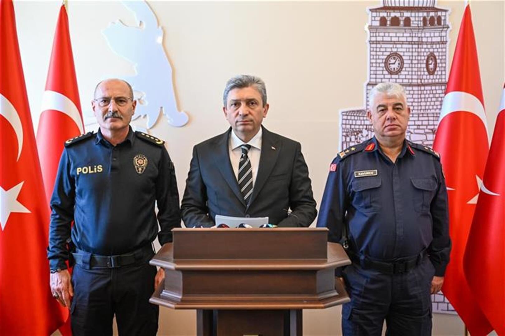 2Antalya’nın Suç Haritası Belli Oldu! Antalya Valisi Görünmeyenleri Anlattı (2) (Small) (Large)