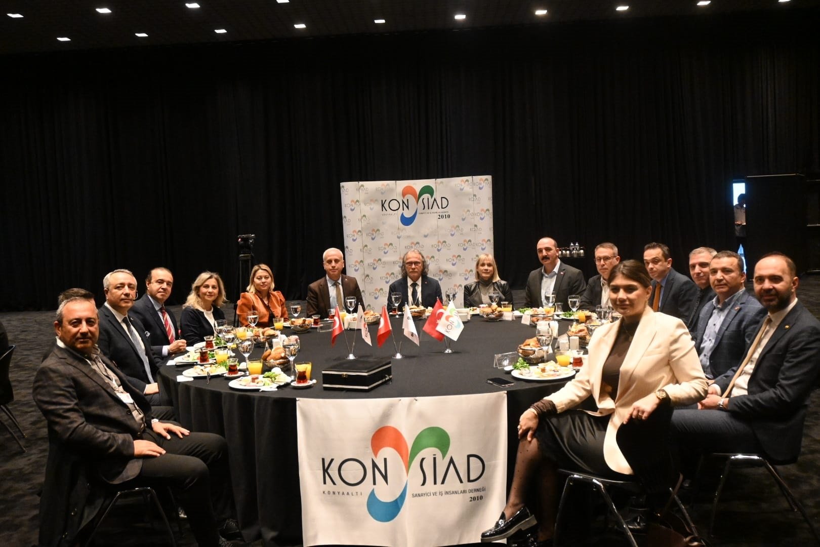 383Af649 F391 45C8 Ab20 9E6Aa7Cbcdc0