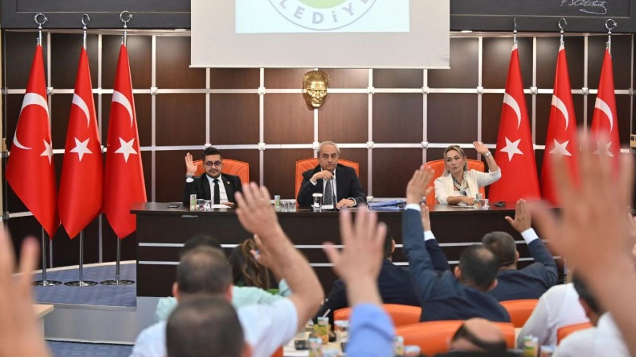 Ak Partili Isimden Sığınak Çıkışı; “Türkiye’nin 4 Bir Yanı Yangın Yeri” (1)