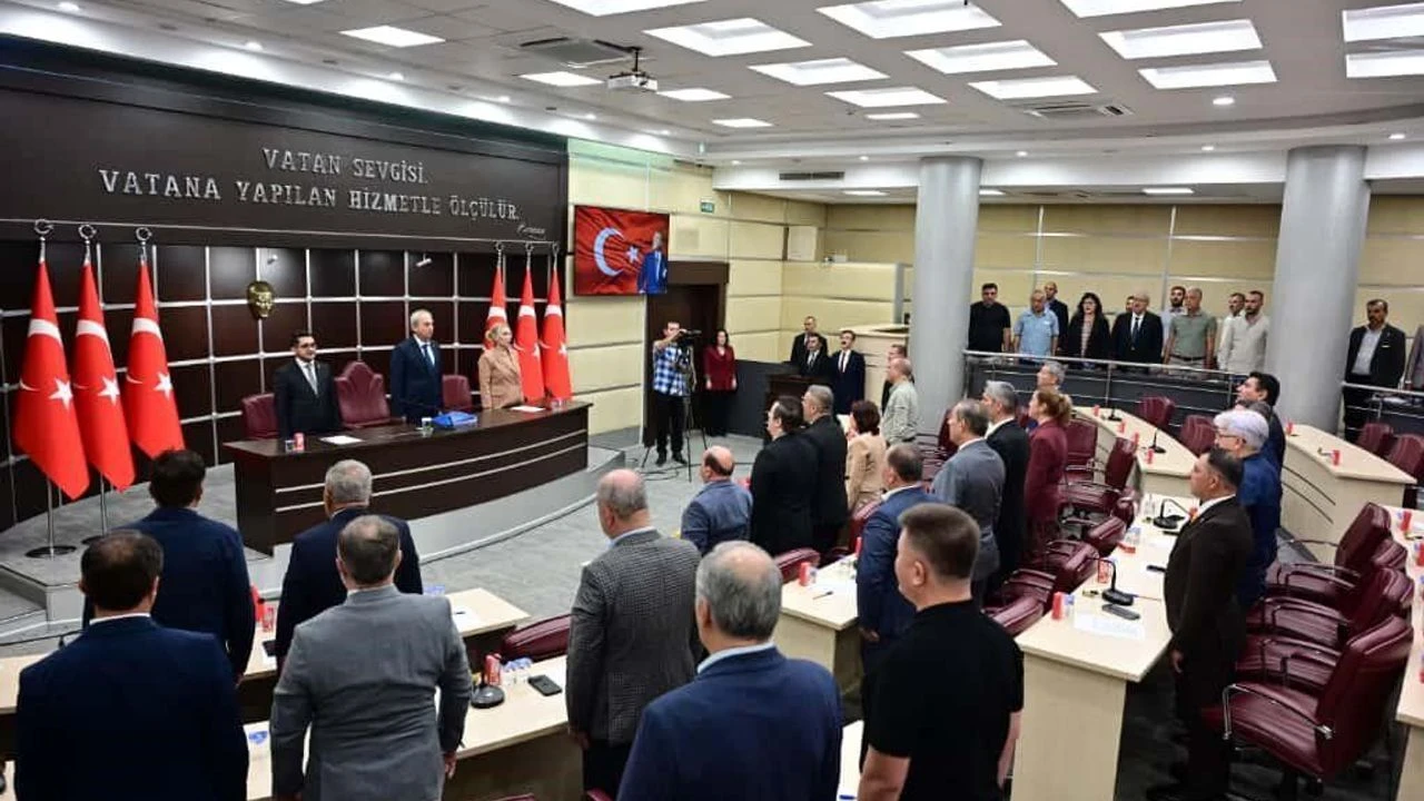 Ak Partili Isimden Sığınak Çıkışı; “Türkiye’nin 4 Bir Yanı Yangın Yeri” (3)