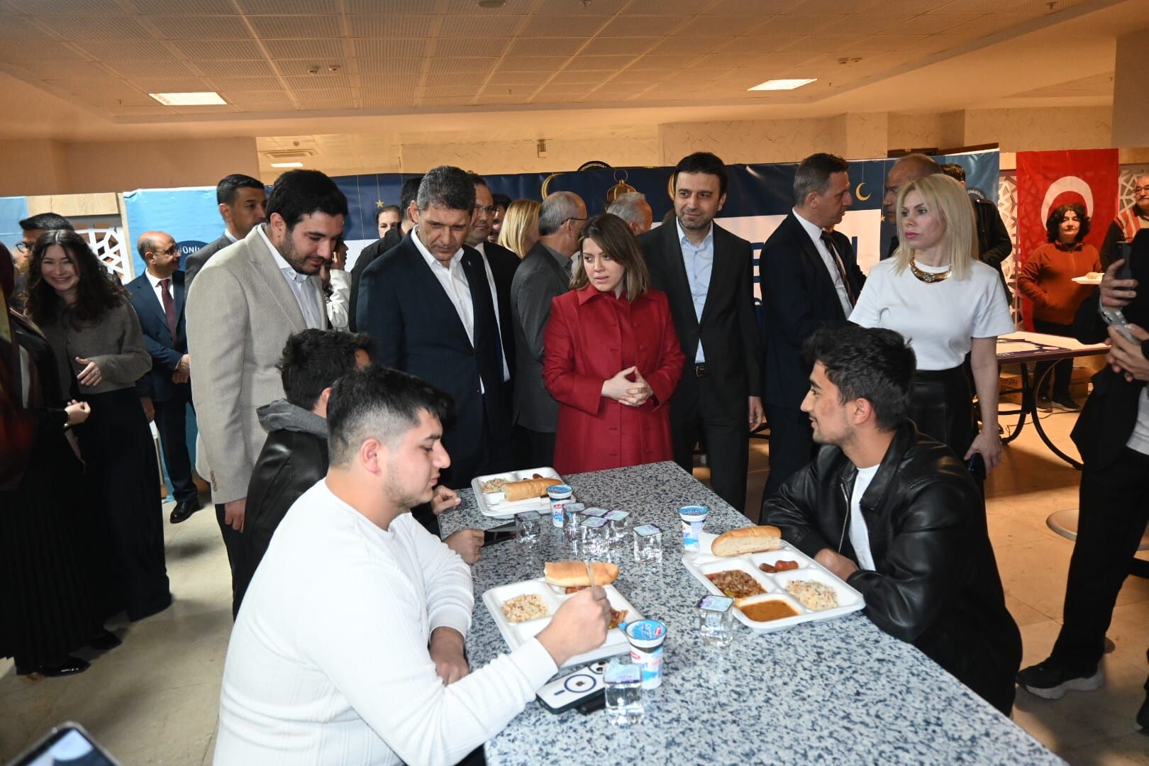 Akp Iftar Meltem (4)