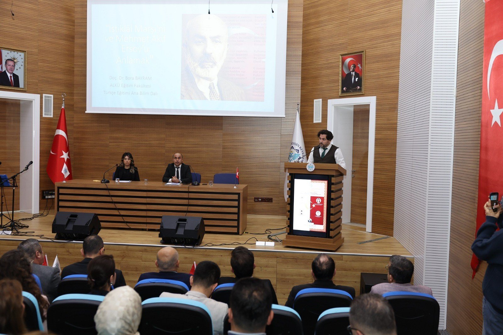 Alkude Canakkale Zaferi Ve Istiklal Marsi Vurgusu (2)