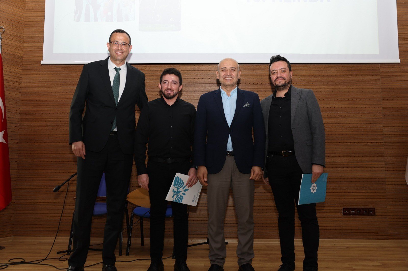 Alkude Canakkale Zaferi Ve Istiklal Marsi Vurgusu (3)