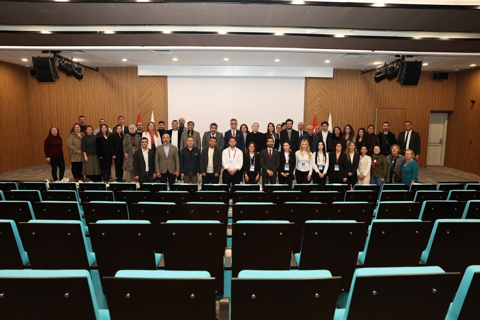 Alkude Su Krizi Masaya Yatirildi (2)