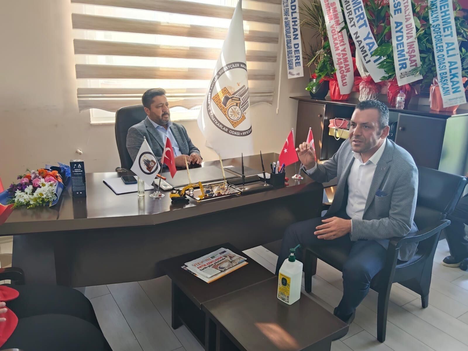 Anahtar Partisi’nden Esnaf Odasına Ziyaret “Akaryakıt Zamları Belimizi Büküyor” (4)