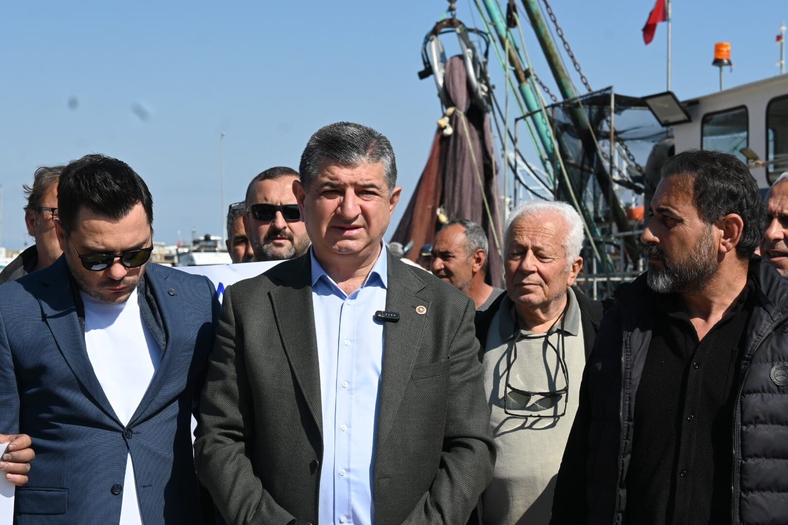 Antalya Balıkçı Barınağı’nda Tansiyon Yükseliyor (4)