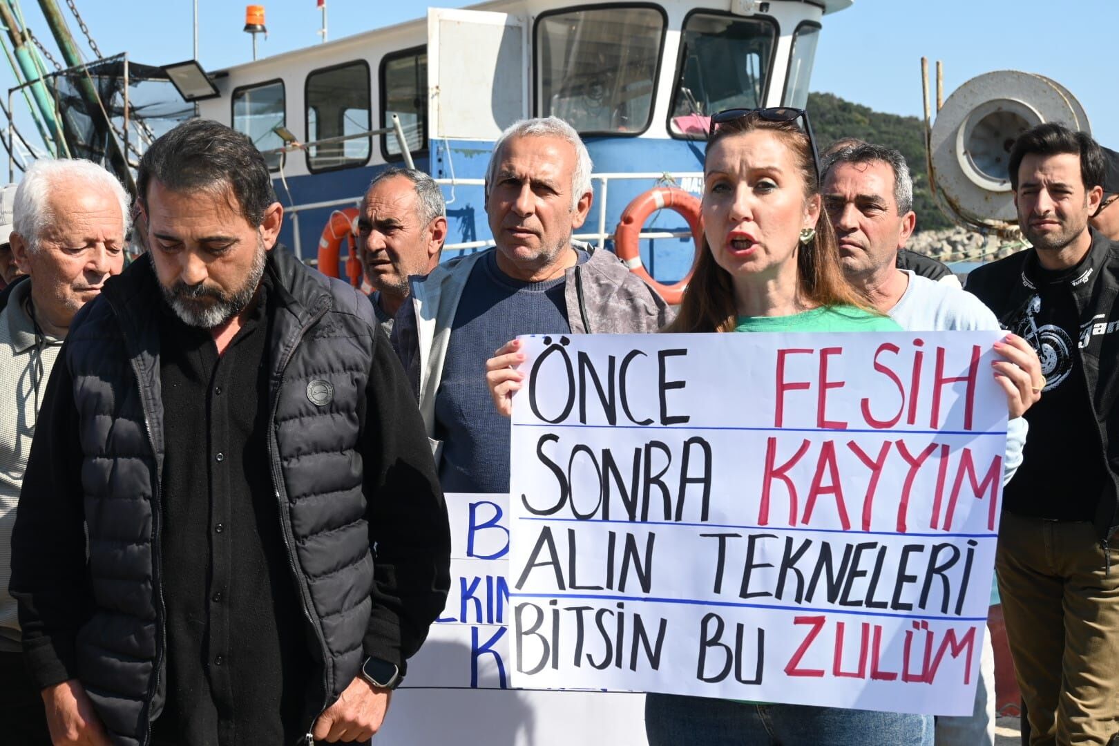 Antalya Balıkçı Barınağı’nda Tansiyon Yükseliyor (6)