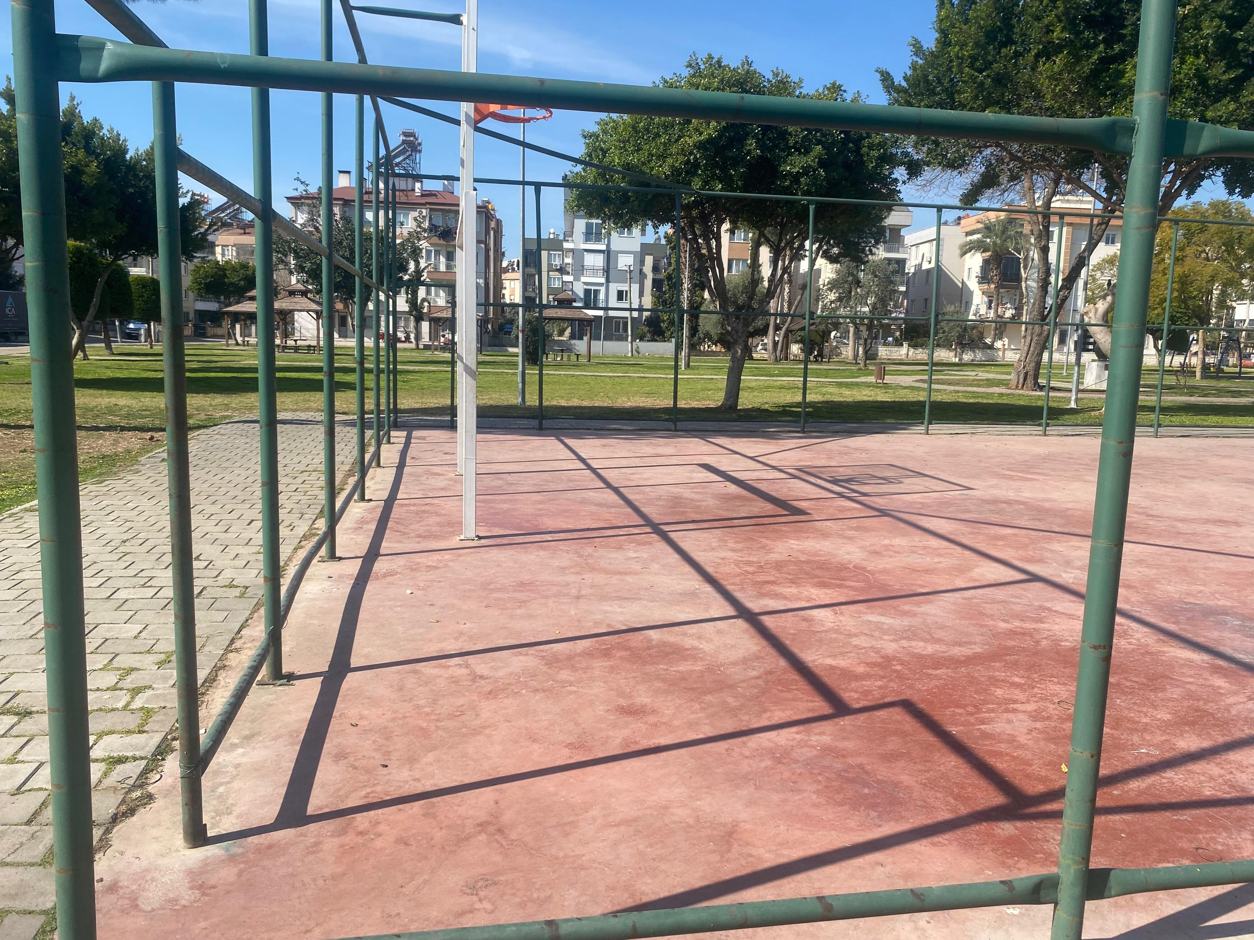 Antalya’da Basketbol Sahası Görüntüsüyle Dikkat Çekti (4)