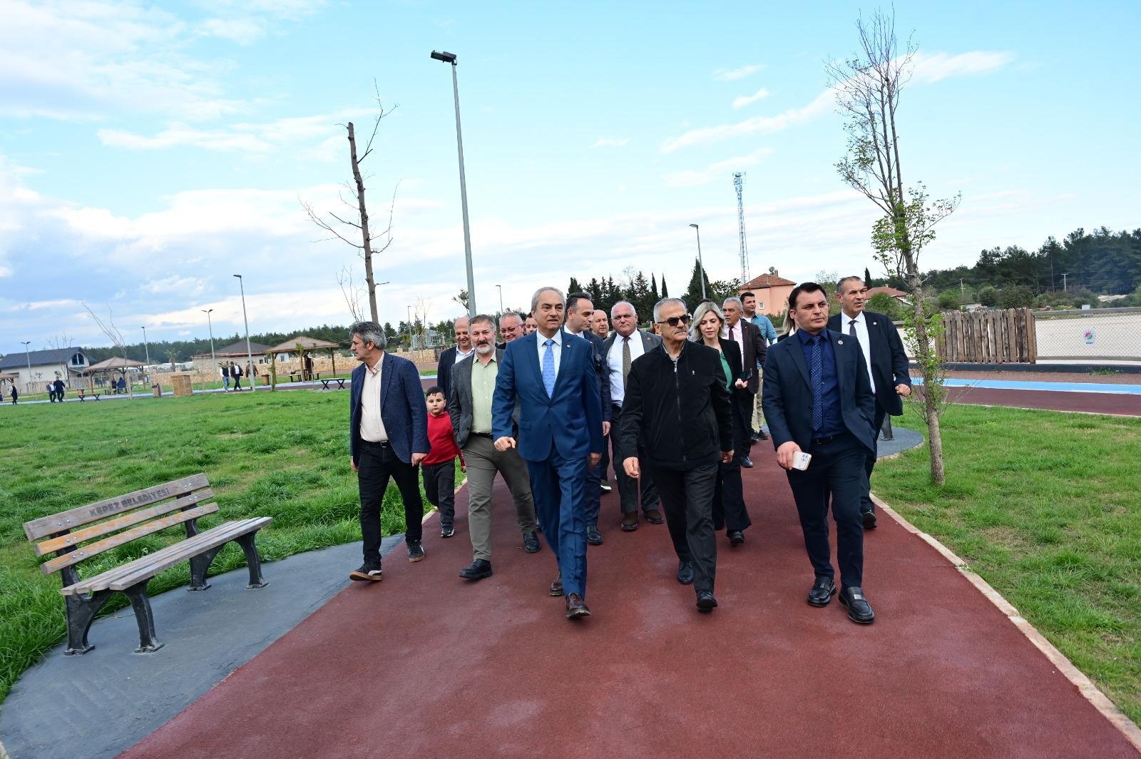 Antalya’da Chp, Ak Parti Ve Mhp’den Proje Incelemesi (2)