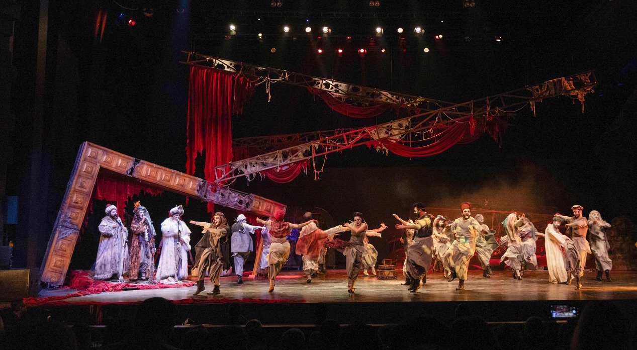 Antalya’da Dünya Tiyatro Günü'nü Üç Ayrı Sahnede Üç Farklı Oyunla Kutlandı (3)