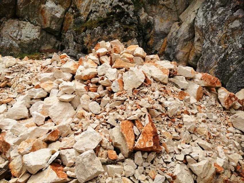 Antalya’da Kelbessos Antik Kenti Define Avcılarının Hedefi Oldu (2)