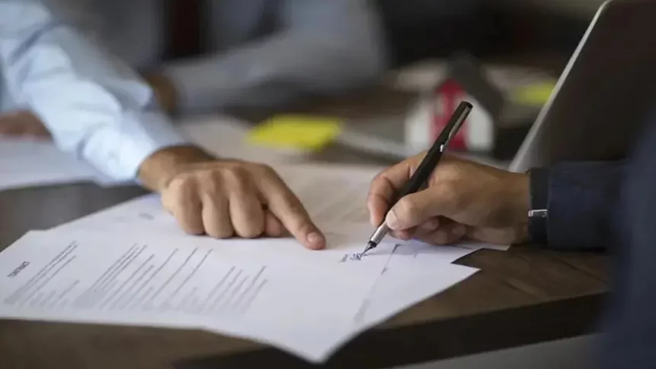 Antalyada Vakif Arazisi Ihaleye Acildi (1)