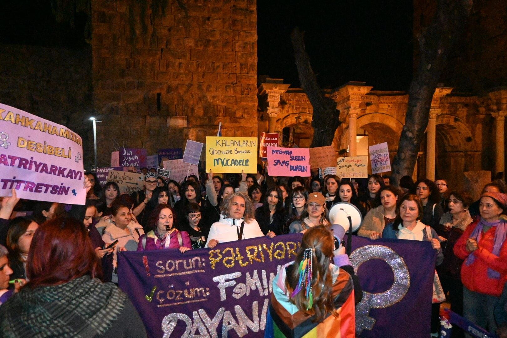 Antalya’daki 8 Mart Yürüyüşüne Polis Engeli (5)