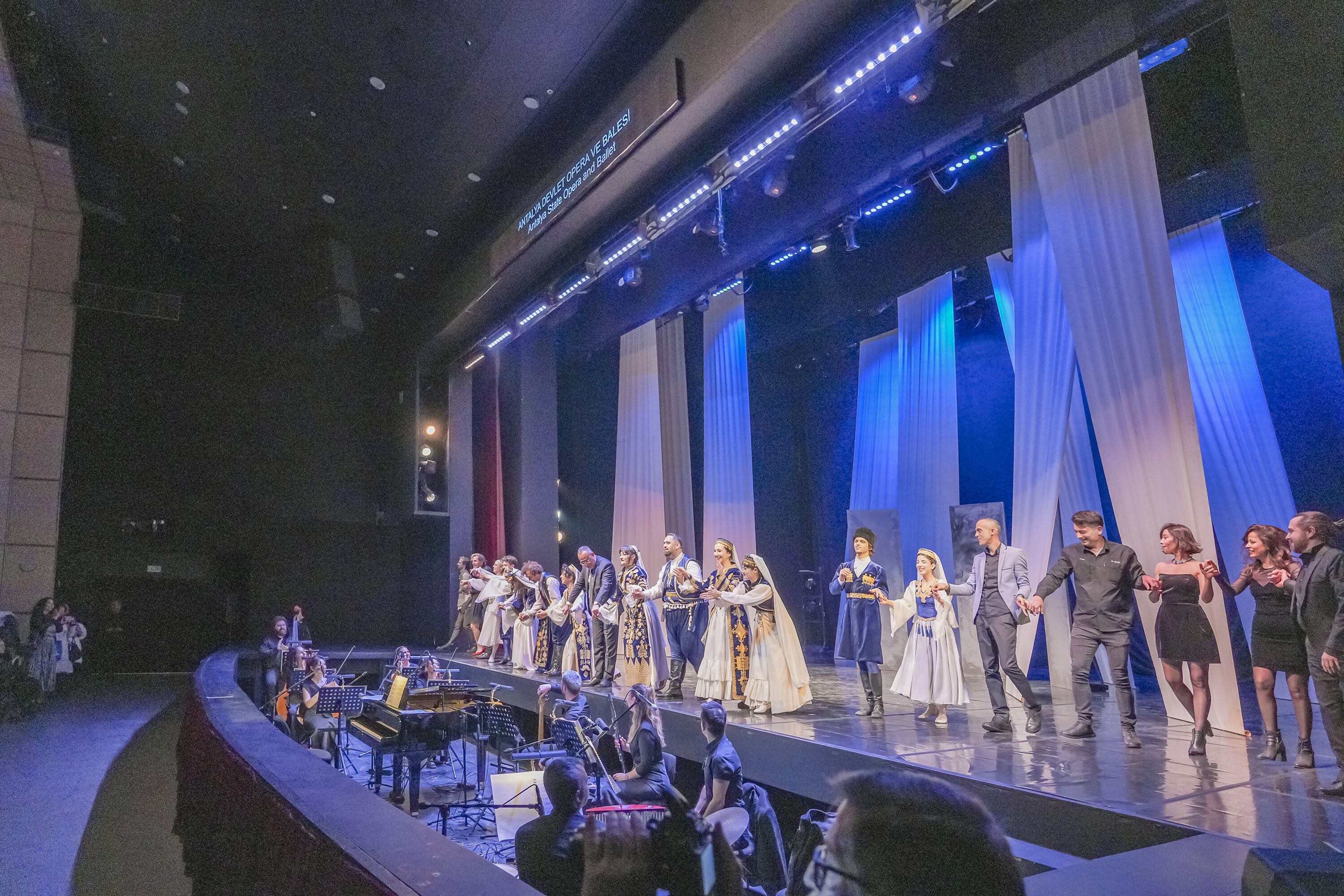 Antalya’daki ‘Nefes’ Prömiyerinde Nefesleri Kesti (1)