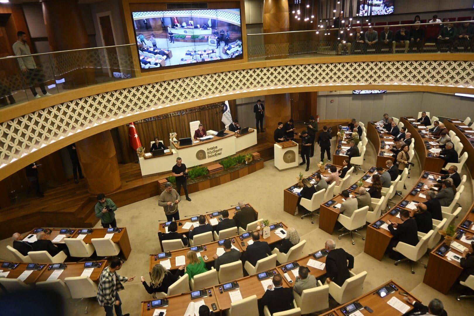 Antalya’daki Otopark Ücretlerine Zam Geldi (1)Öö