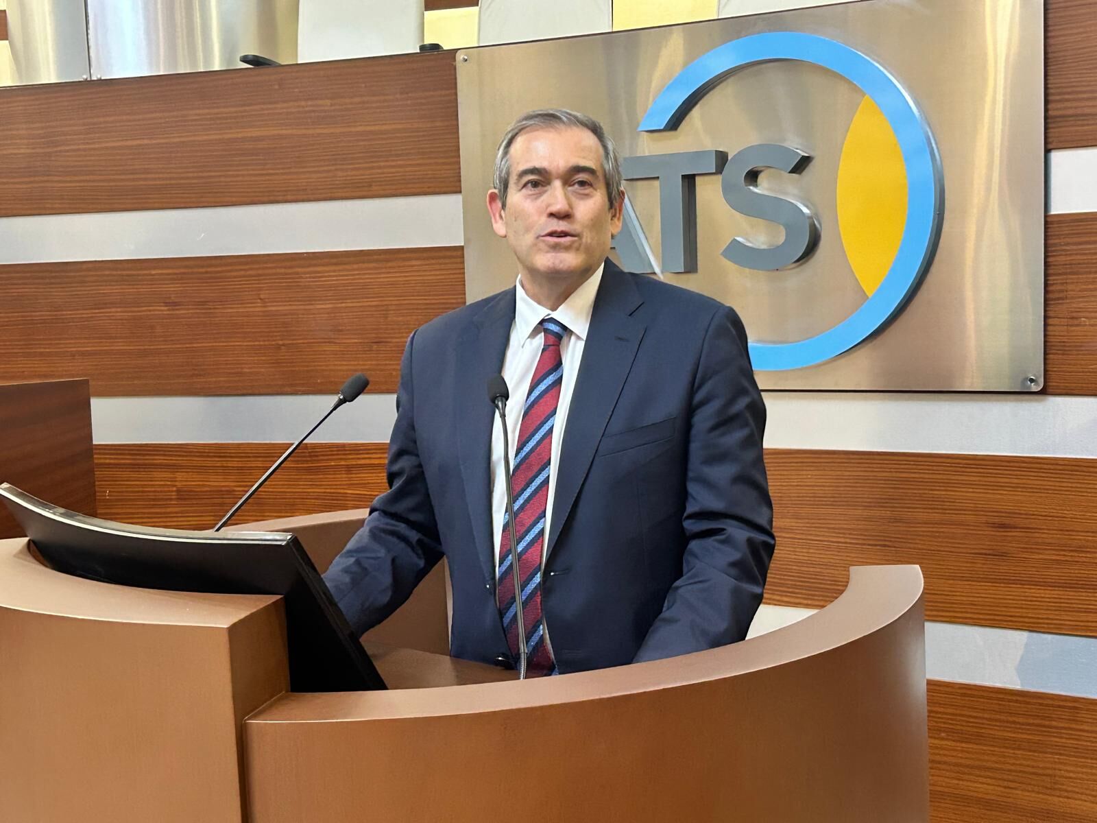 Antalyalı Akaryakıt Istasyonları Çatı Ruhsat Bekliyor (2)