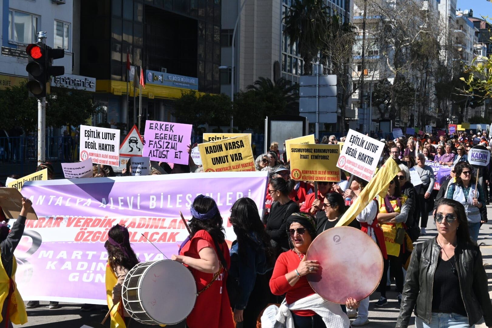 Antalyalı Kadınlar 8 Mart’ta Şiddet Ve Eşitsizliğe Karşı Yürüdü (2)