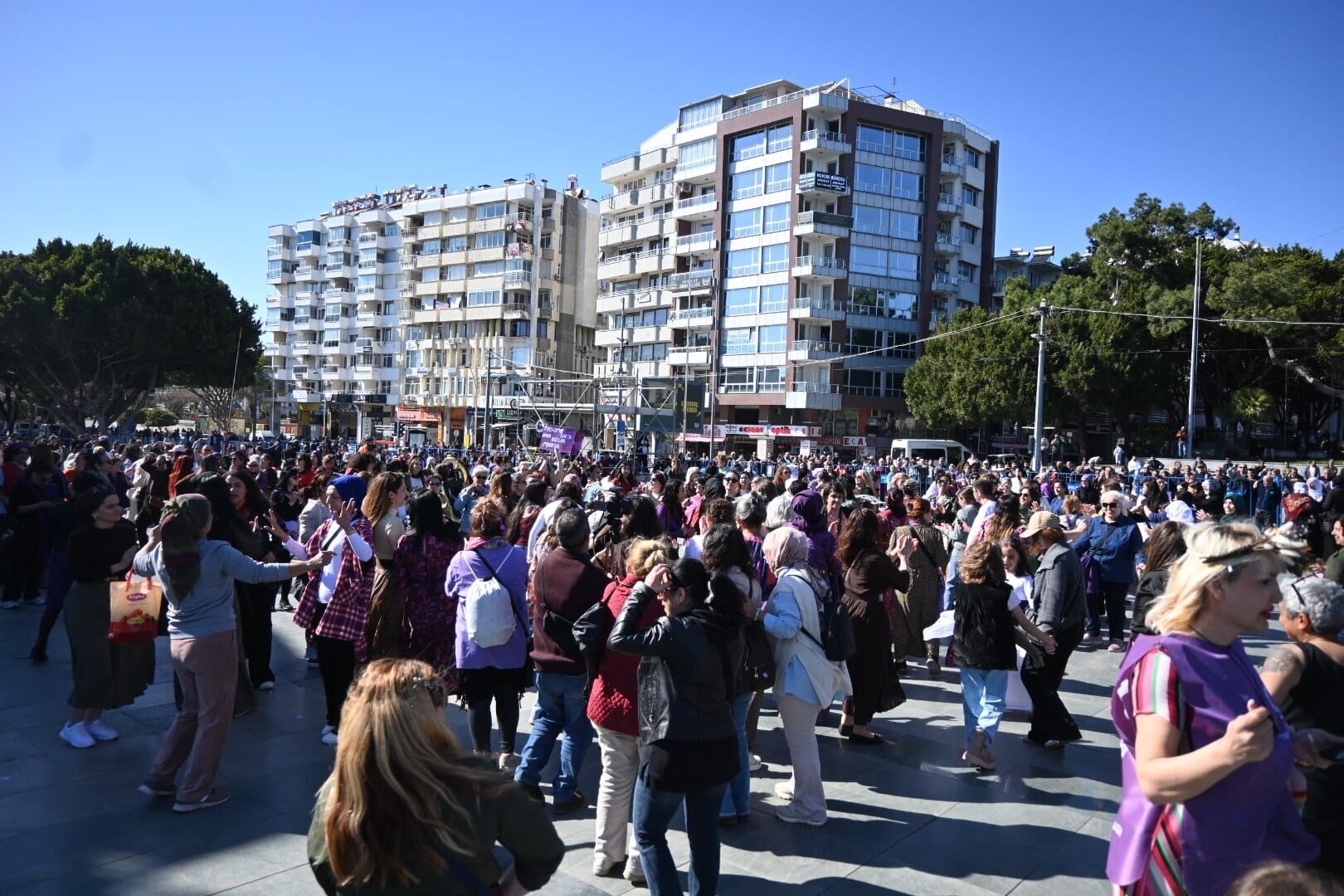 Antalyalı Kadınlar 8 Mart’ta Şiddet Ve Eşitsizliğe Karşı Yürüdü (3)