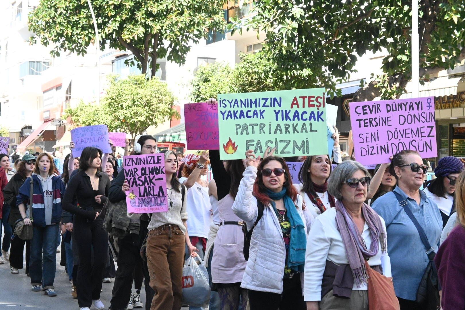 Antalyalı Kadınlar 8 Mart’ta Şiddet Ve Eşitsizliğe Karşı Yürüdü (7)