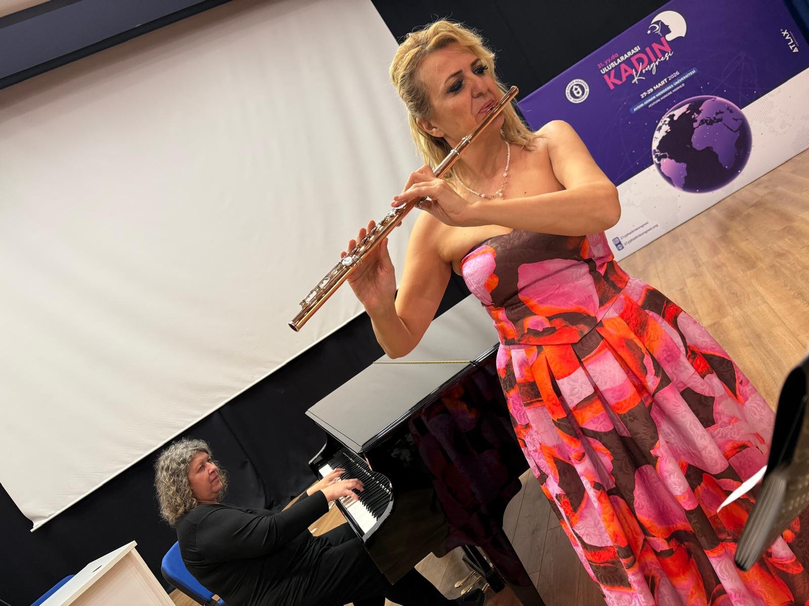 Antalyalı Sanatçı Bayramoğlları Aydın’da ‘Kadın Ve Sanatı’ Anlattı (13)