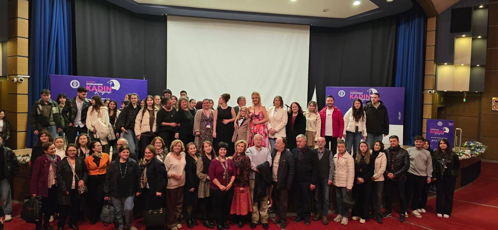 Antalyalı sanatçı Bayramoğlları Aydın’da ‘Kadın ve Sanatı’ anlattı