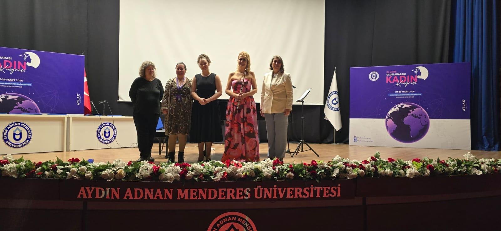 Antalyalı Sanatçı Bayramoğlları Aydın’da ‘Kadın Ve Sanatı’ Anlattı (5)