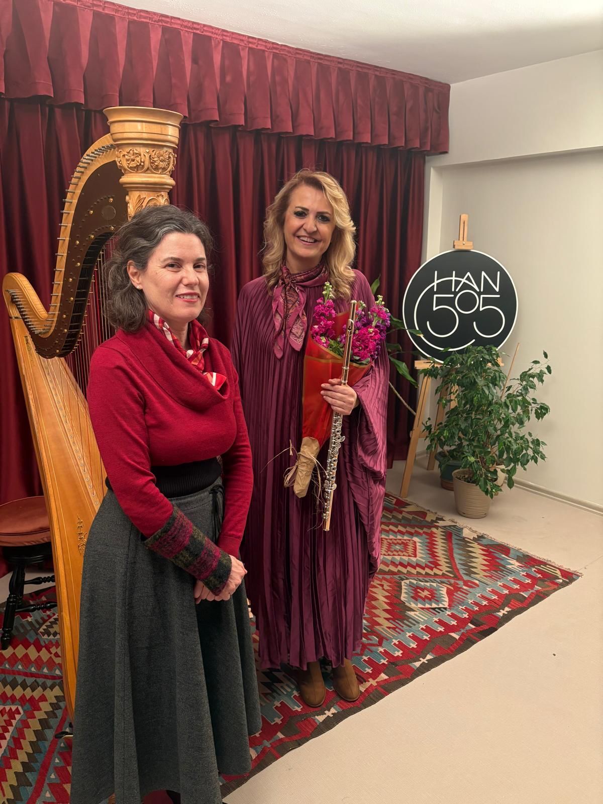 Antalyalı Sanatçıdan İzmir’de Dünya Prömiyeri (13)