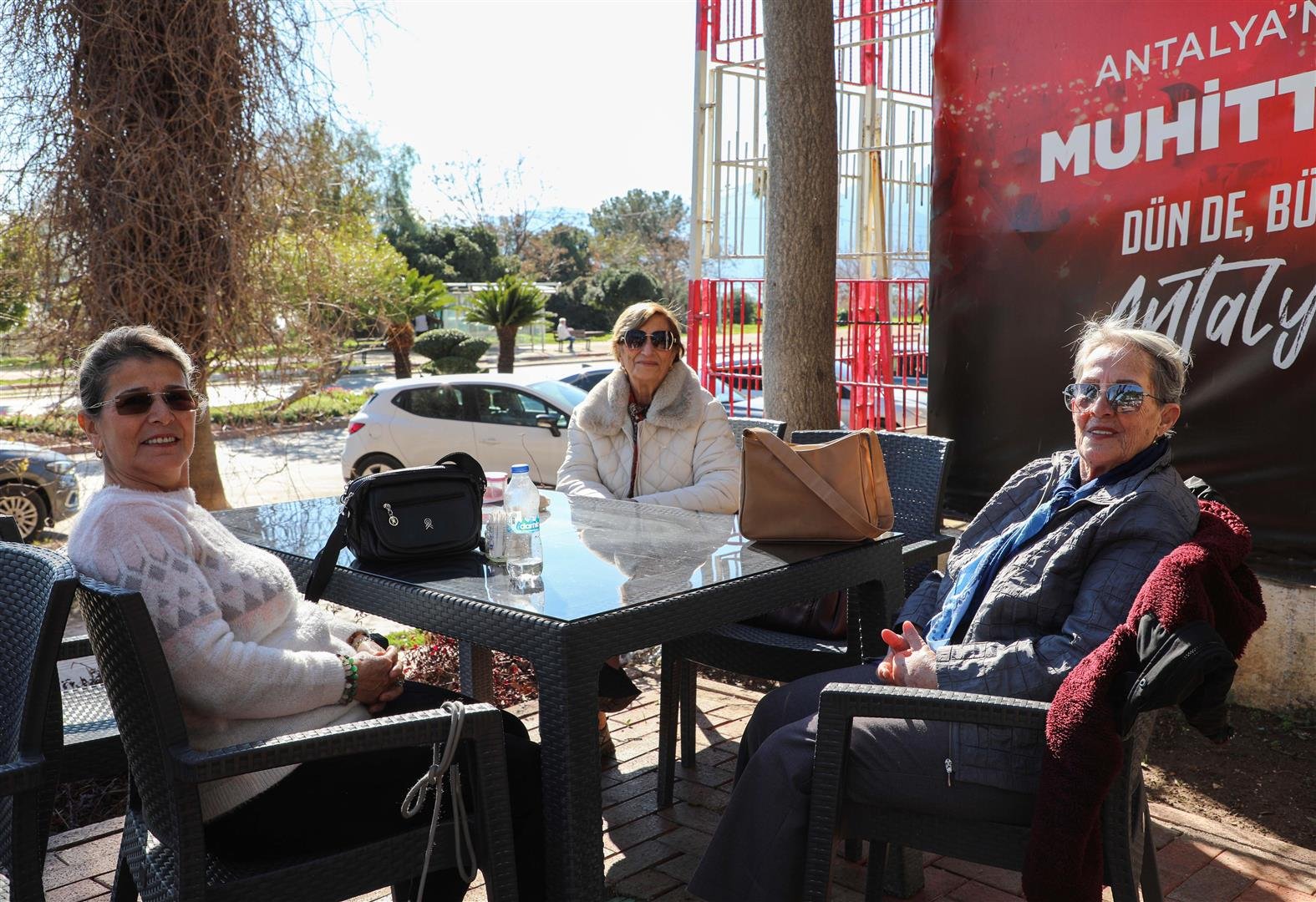 Antalya’nın Buluşma Noktası Barbaros Çay Bahçesi Oldu (1) (Large)