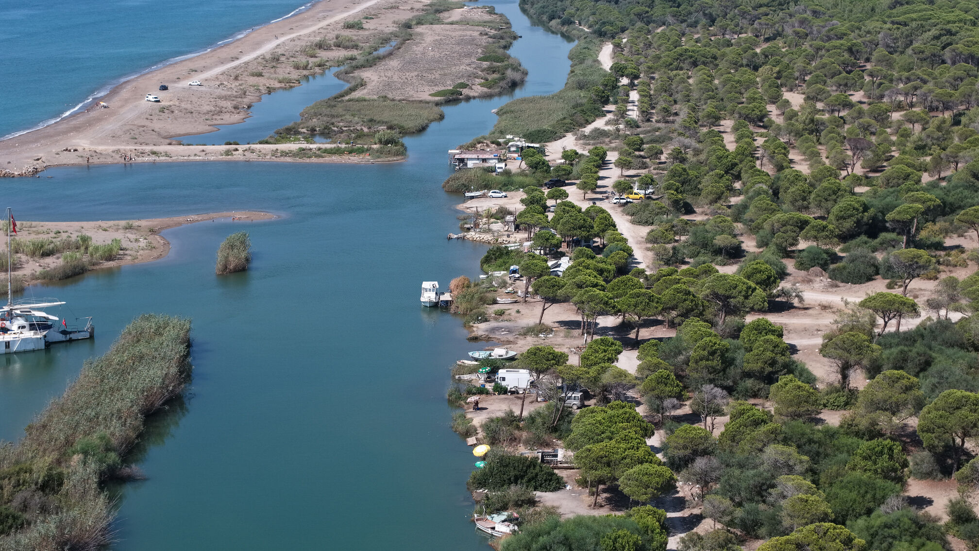 Antalya’nın Kumköy Sahilinde Kaçak Yapı Ve Lağım Skandalı (8)