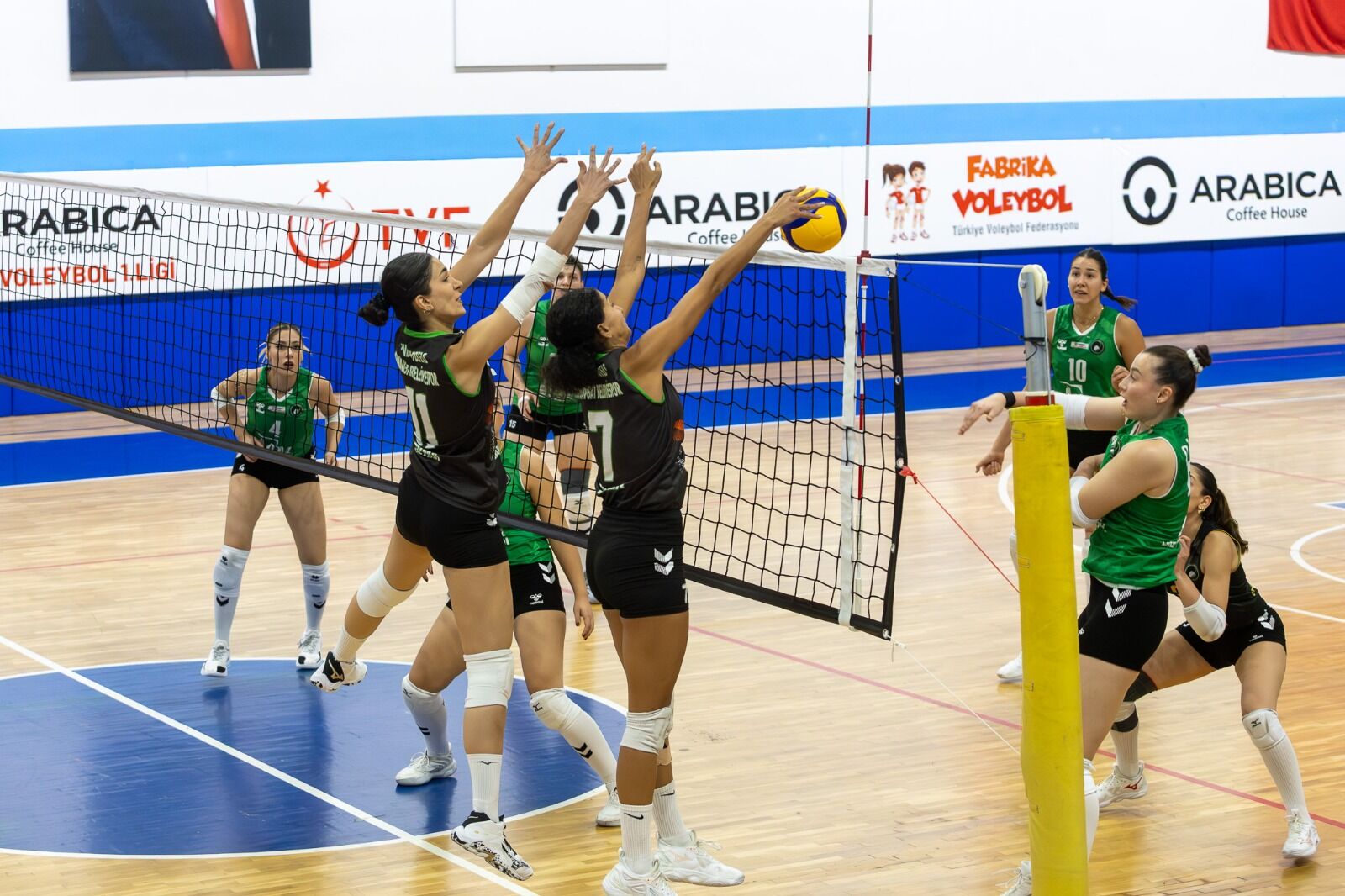 Antalya’nın Sultanları Son 2 Maça Rahat Giriyor (2)