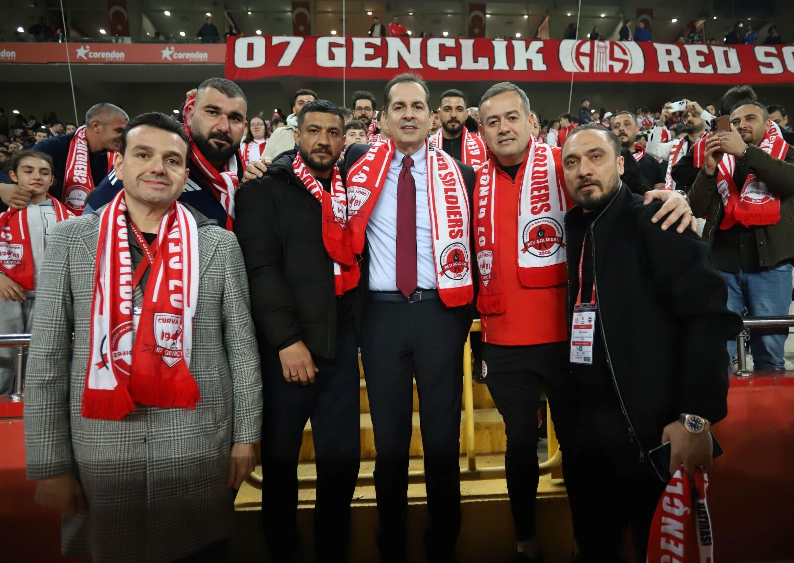 Antalyaspor Taraftari Maca Kacak Girdi (3)