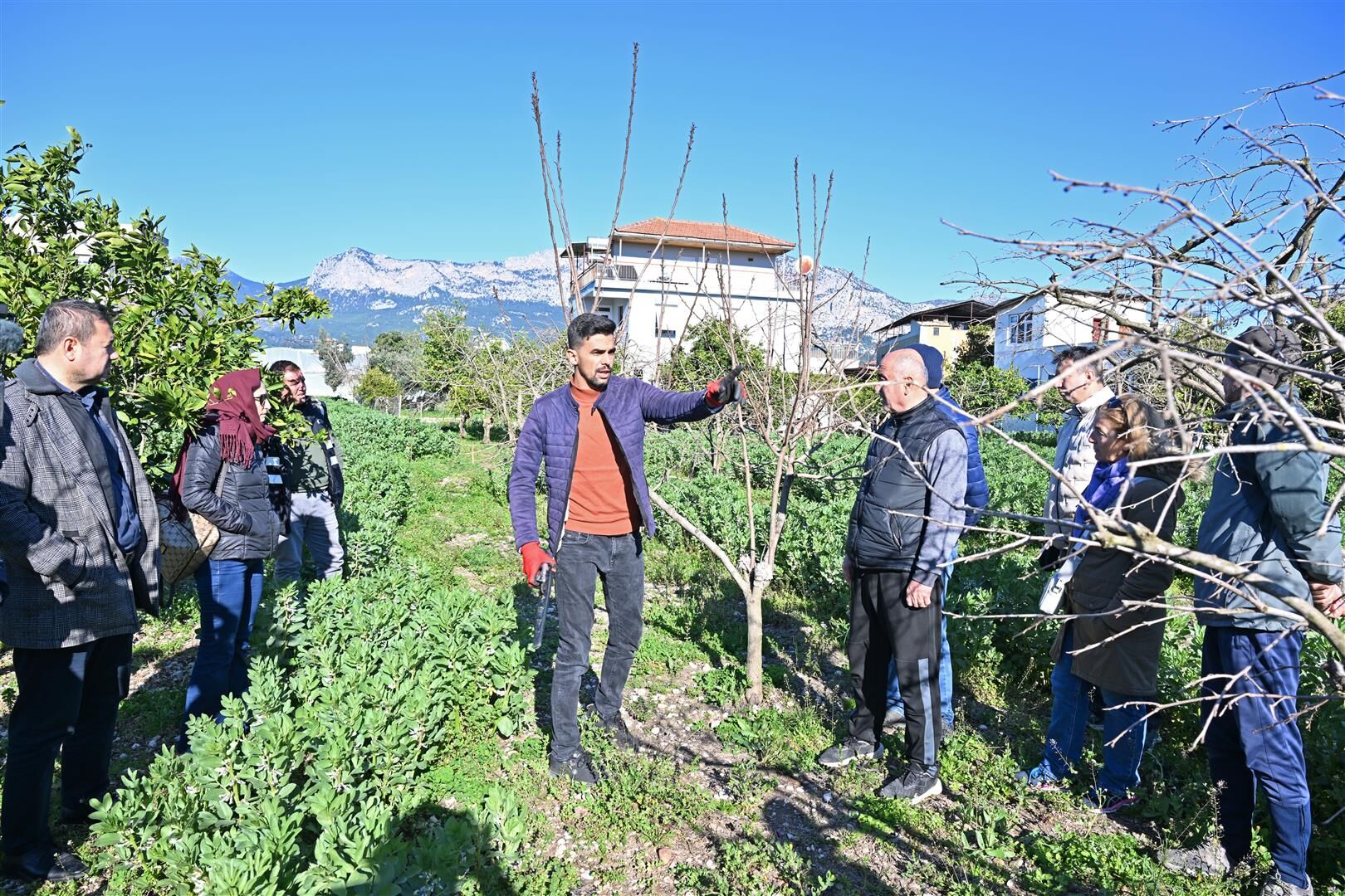 Atasem’de Uygulamalı Ağaç Budama Eğitimi (1) (Large)