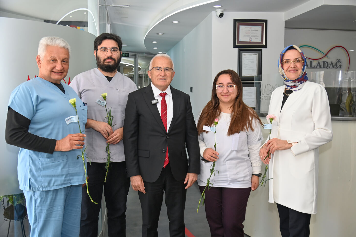 Avcıoğlu’ndan Sağlık Çalışanlarına Tıp Bayramı Ziyareti (3)