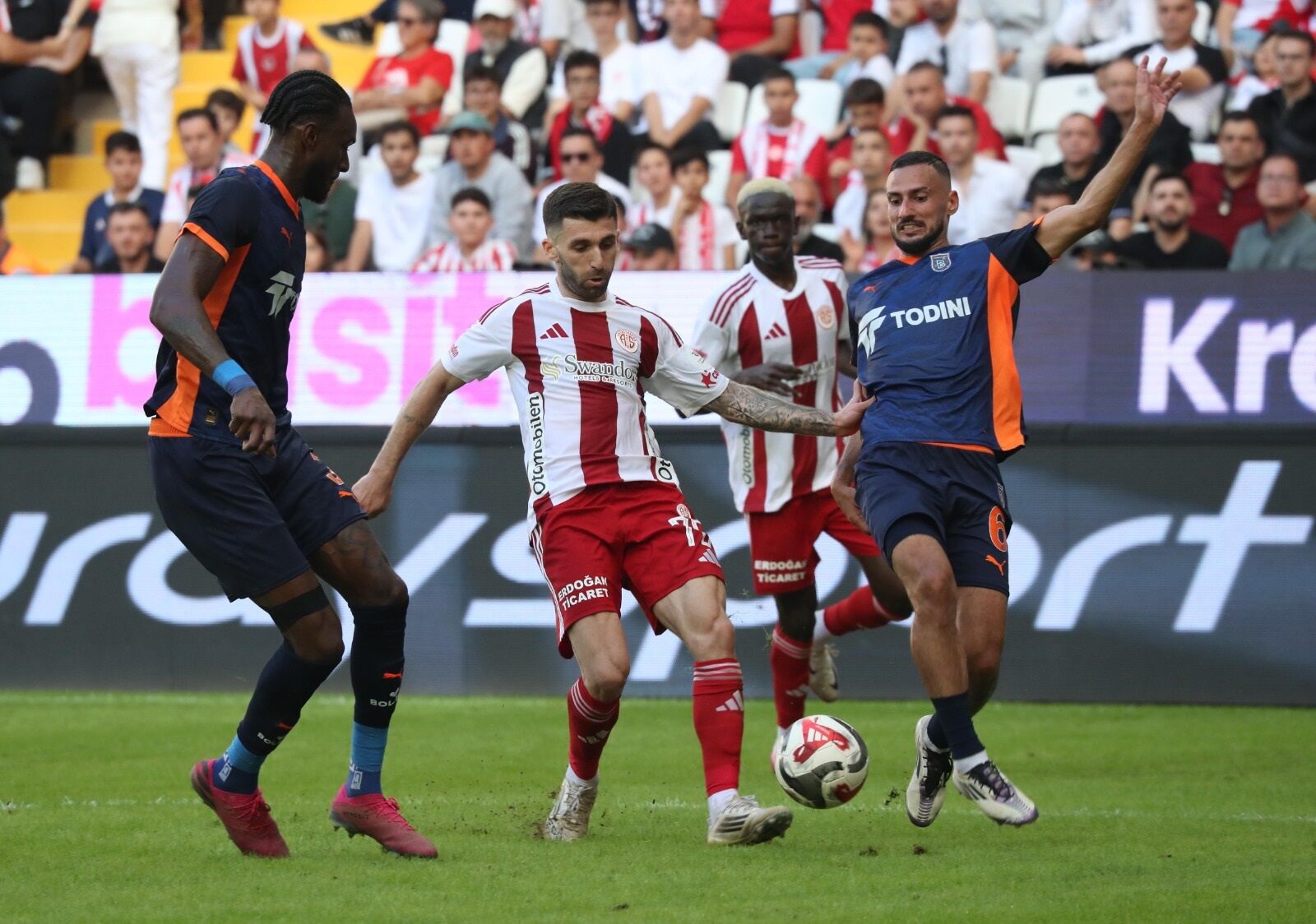Başakşehir Antalyaspor Maçı Ne Zaman Başakşehir Antalyaspor Maçını Kim Yönetecek, Saat Kaçta (3)