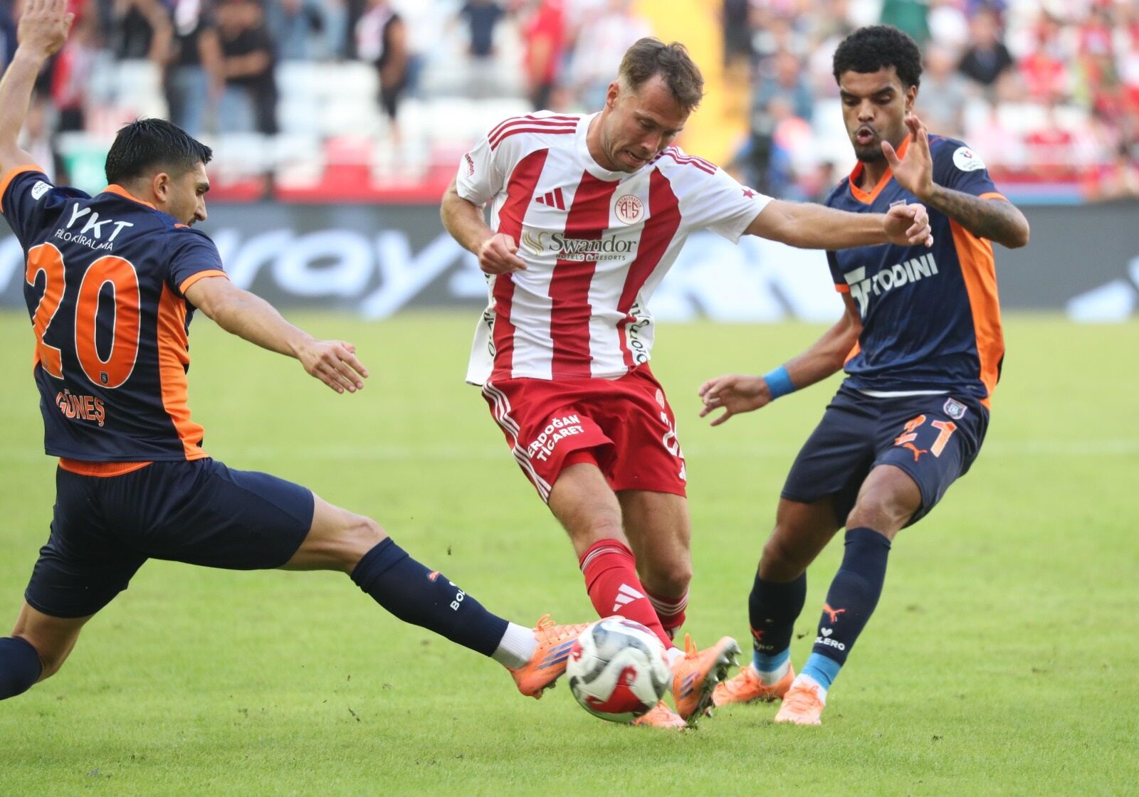 Başakşehir Antalyaspor Maçı Ne Zaman Başakşehir Antalyaspor Maçını Kim Yönetecek, Saat Kaçta (4)