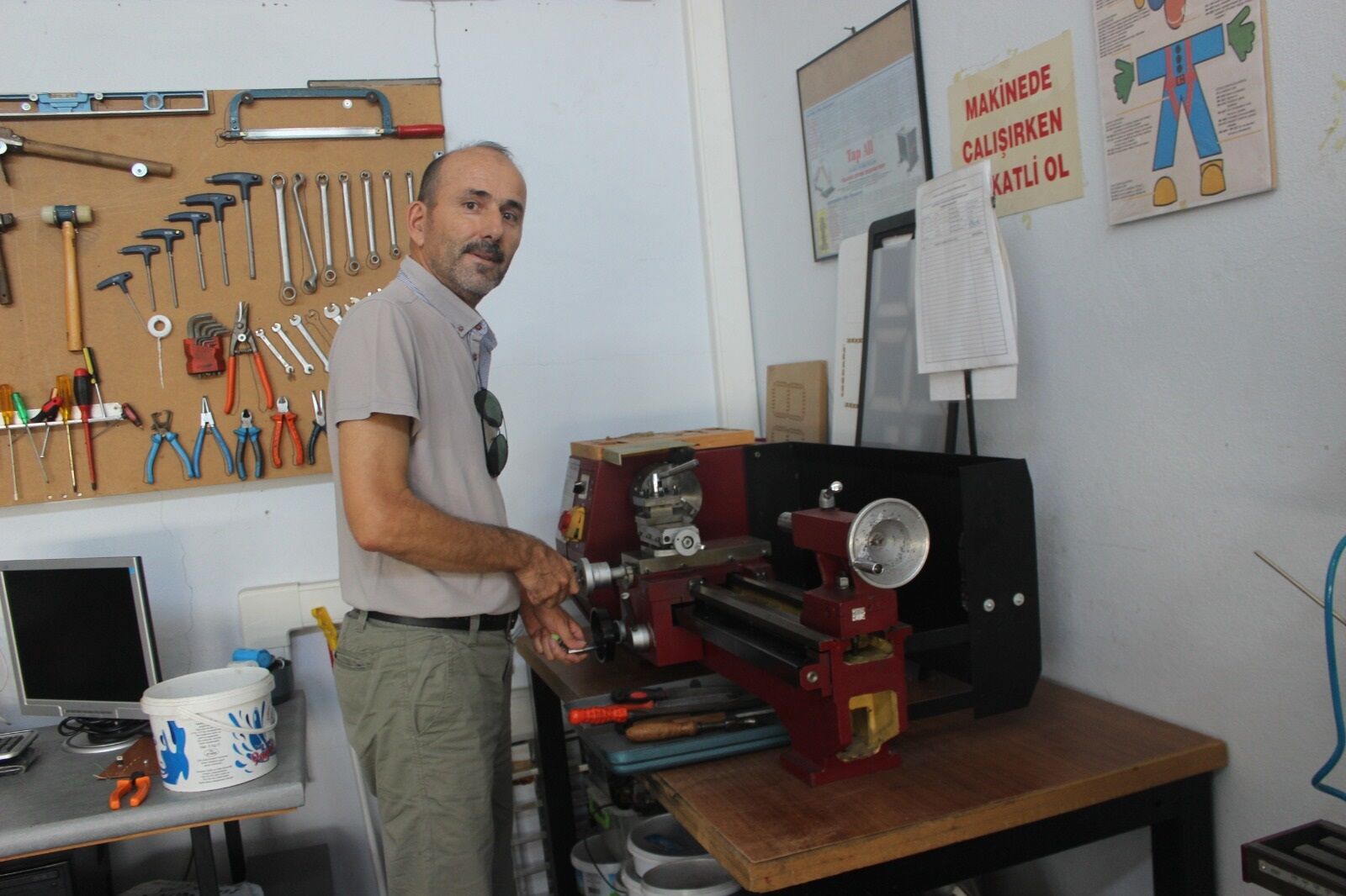 Cc0991F1 17E3 47F0 B34B 1791E90850Bf