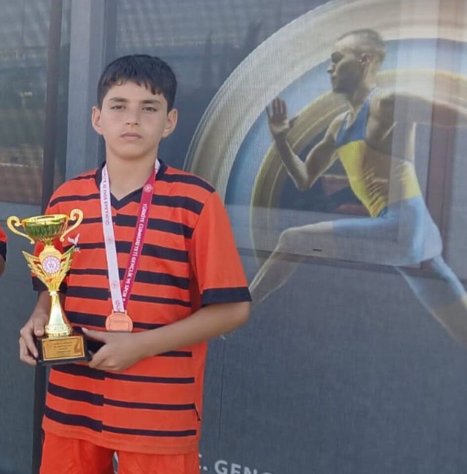 Demirgül Ortaokulu’ndan Atletizmde 7 Madalya (1)