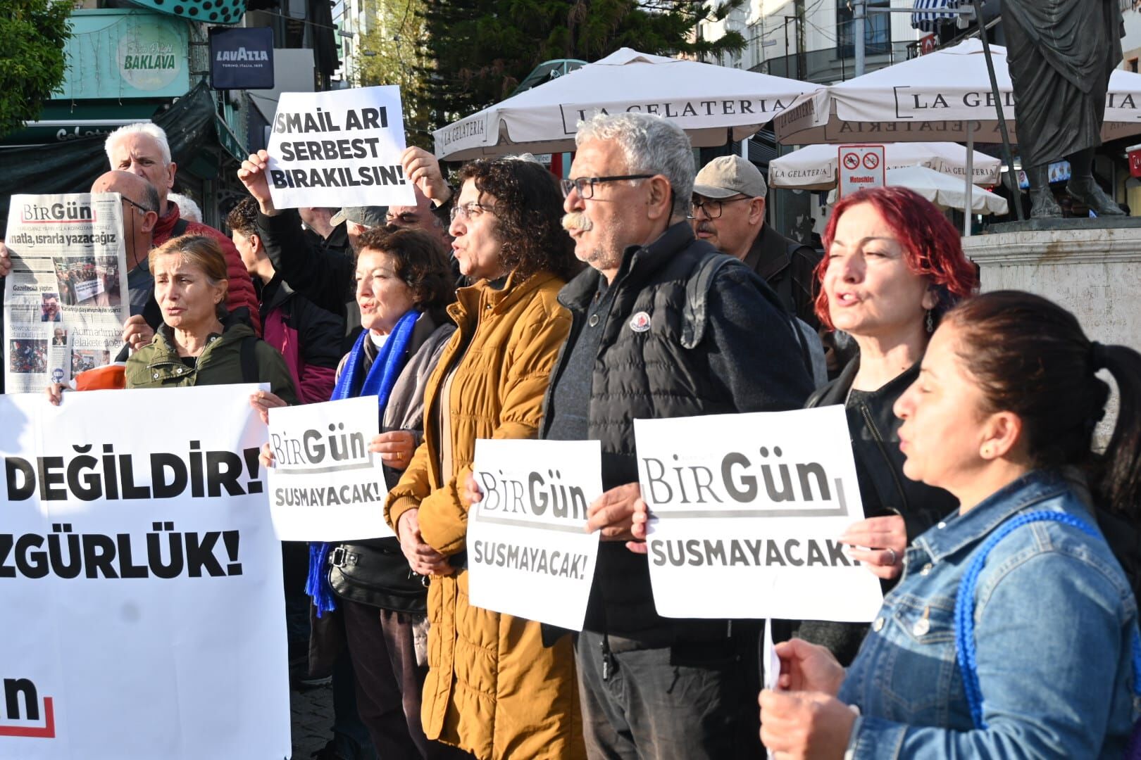 Ismail Arinin Tıutuklanmasinaantalyadan Tepki (2)