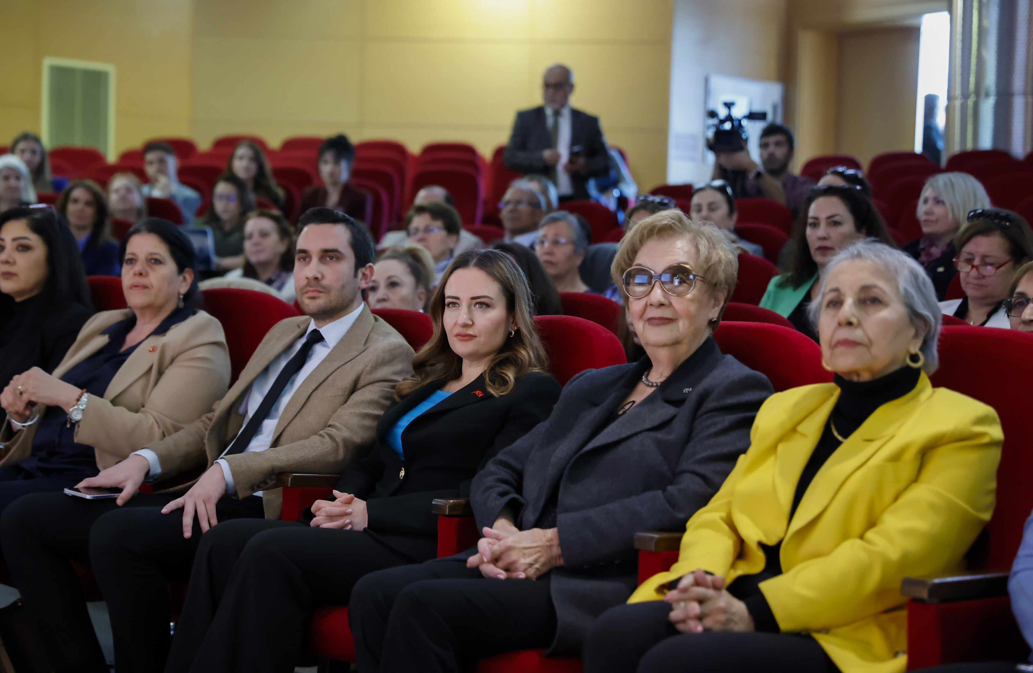 Kadın Muhtarlarla Eşitlikçi Uygulamalar Paneli Düzenlendi (3)