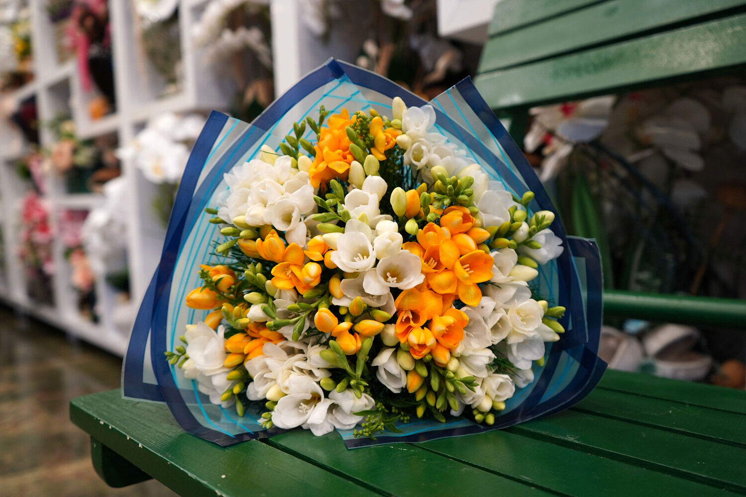 Kadınlar Bugünde Erkeklerden Değil Hemcinslerinden Çiçek Alıyor (5)