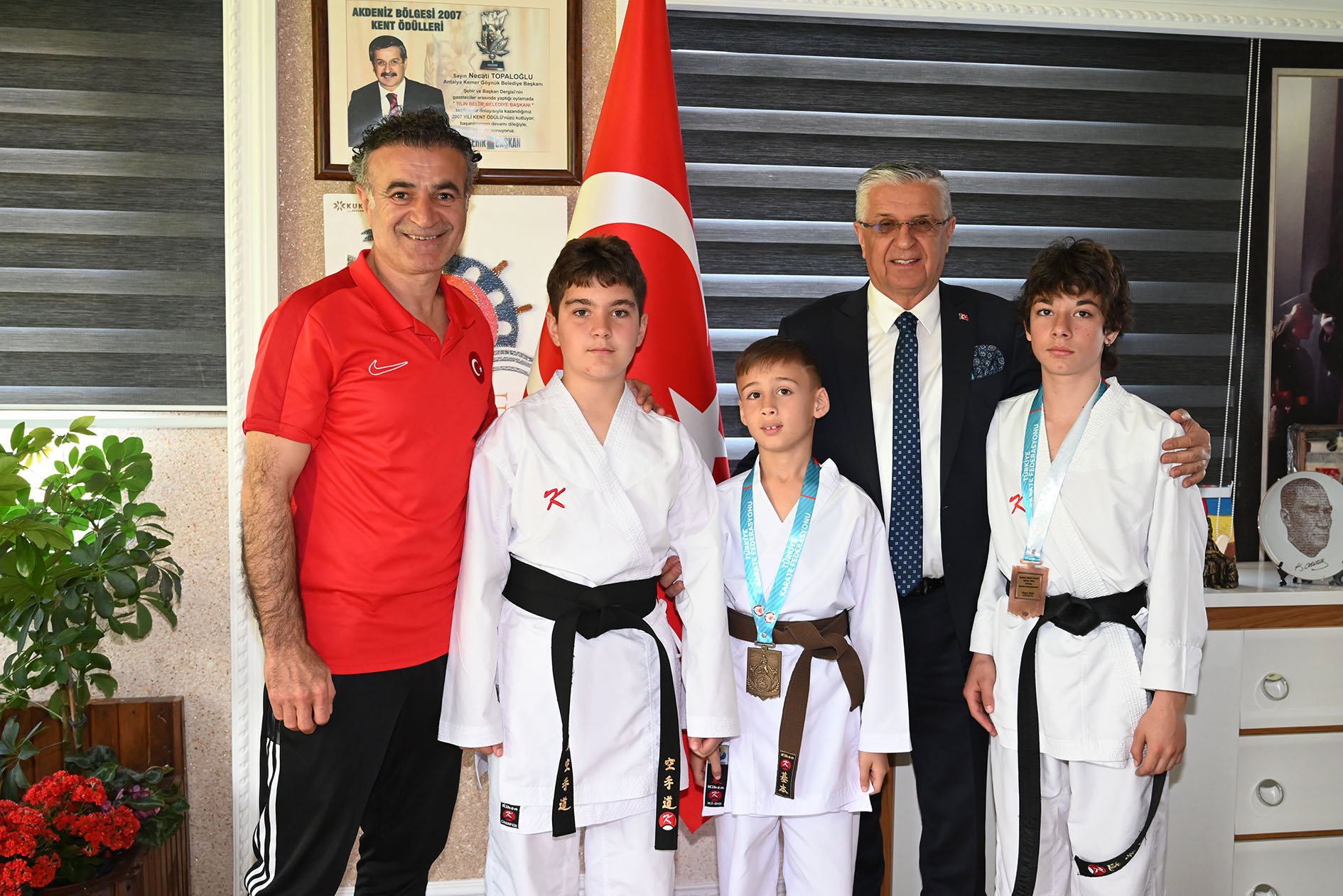 Kemer Belediyesi karate takımından iki madalya