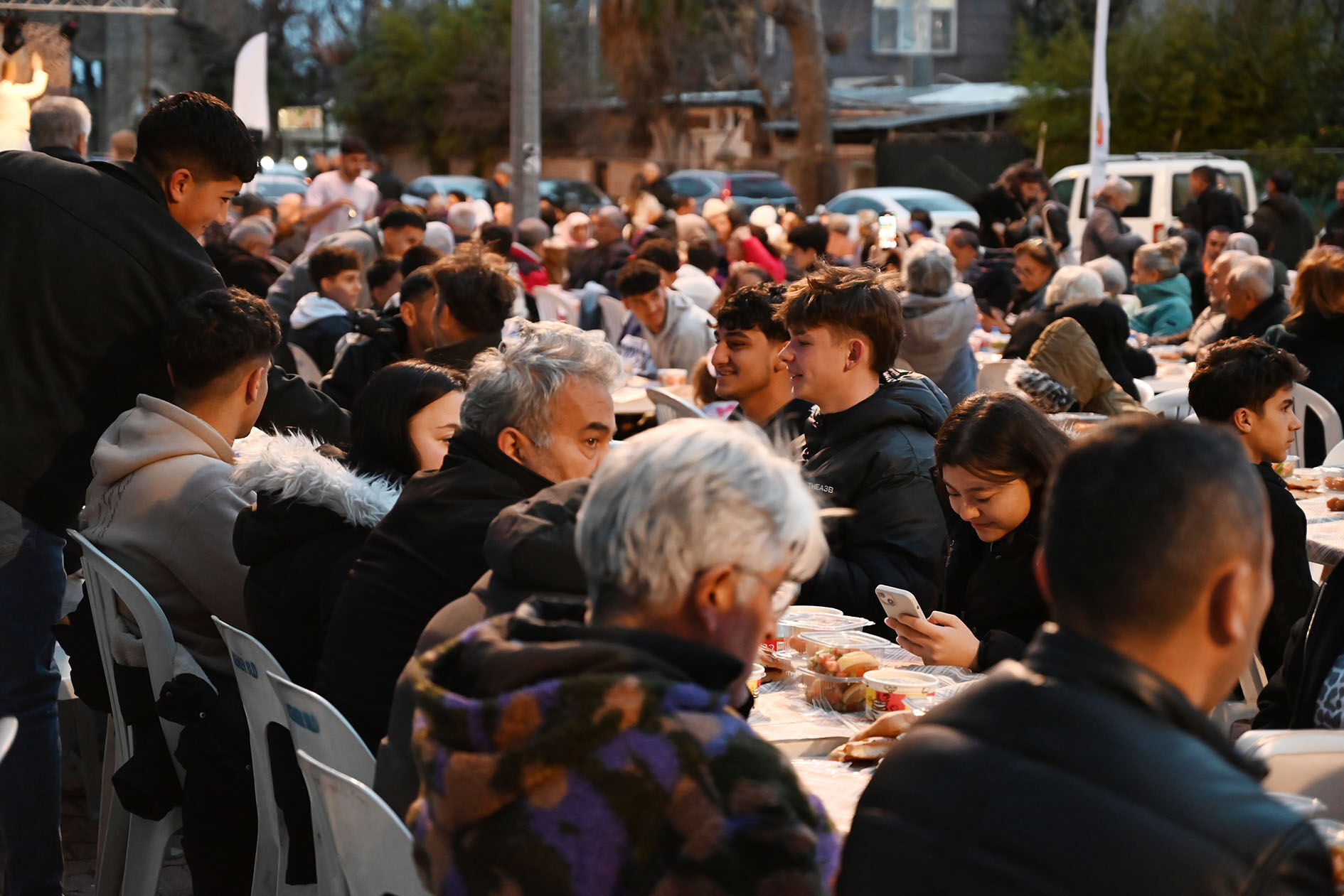 Kemer’deki Iftar Sofrası Yürekleri Isıttı (2)