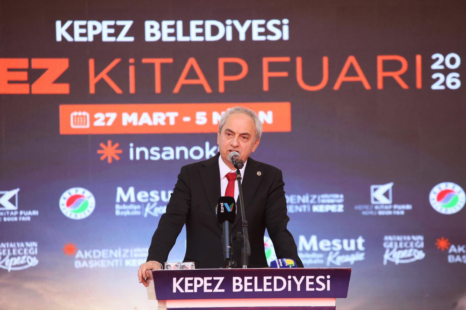 Kepez Kitap Fuarı kapılarını açtı