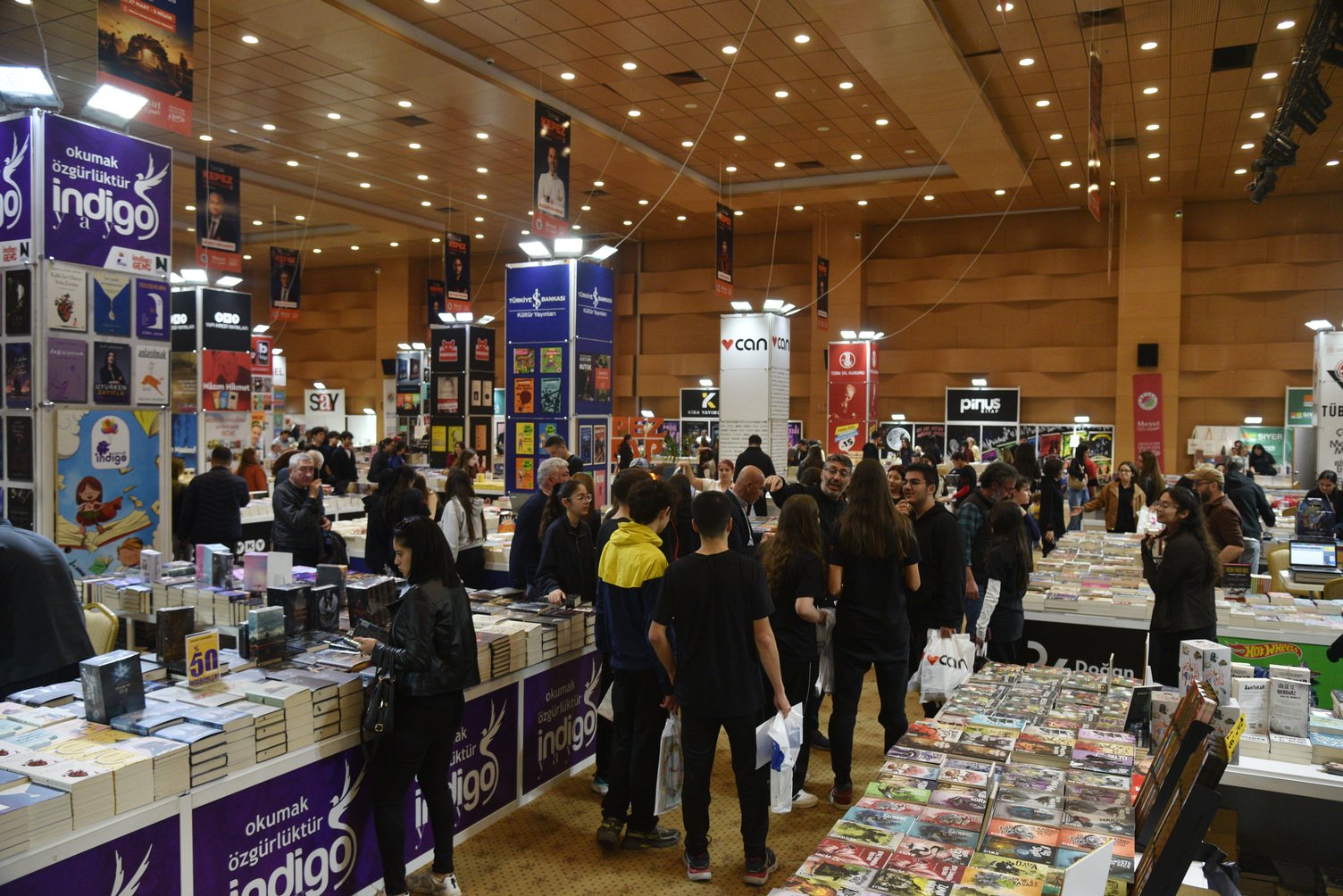 Kepez Kitap Fuarı Kapılarını Açtı (4)