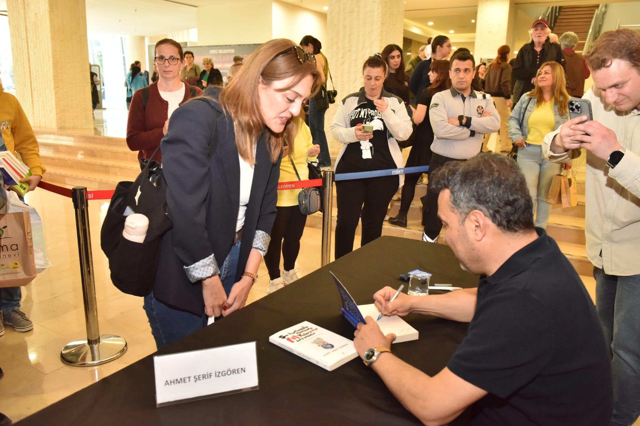Kepez Kitap Fuarı’nda Ahmet Şerif İzgören’den Ilham Veren Söyleşi (2)