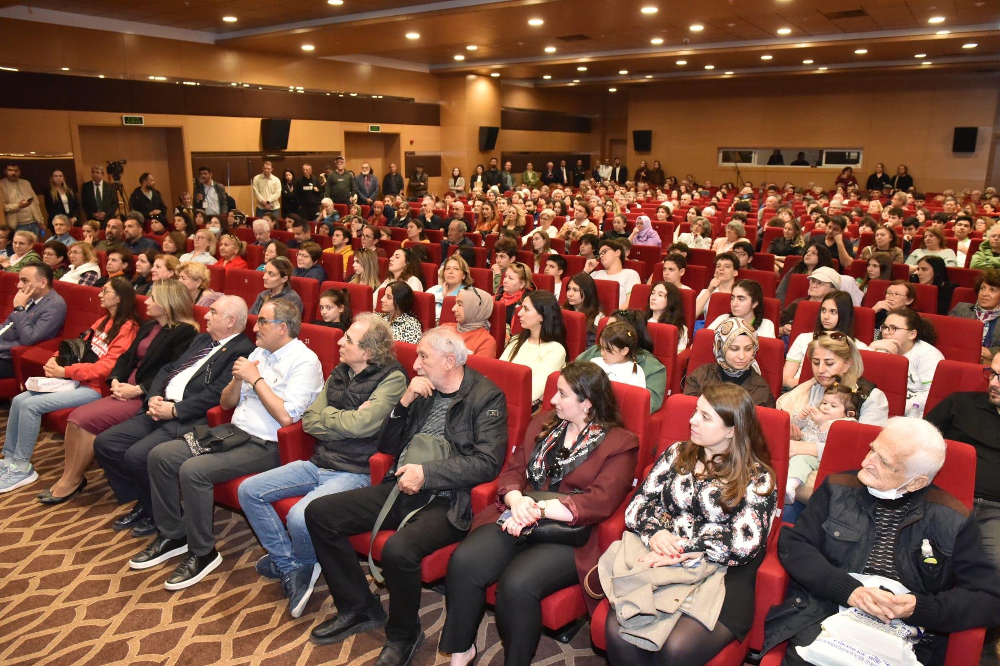 Kepez Kitap Fuarı’nda Ahmet Şerif İzgören’den Ilham Veren Söyleşi (4)