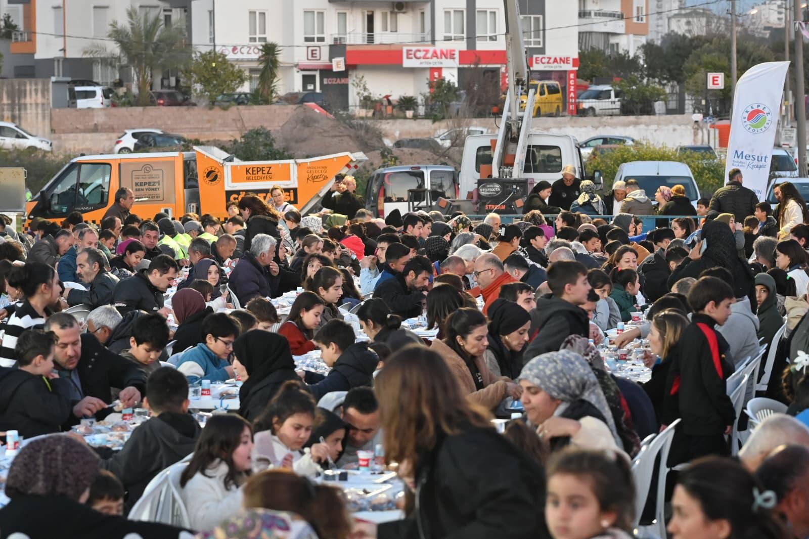 Kepez’de Uzun Sofralar Kuruldu (1)